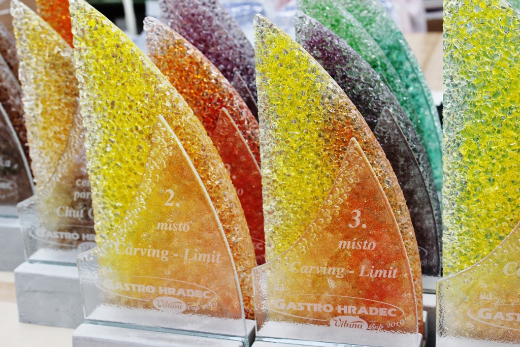skleněné trofejeCeny pro soutěž GASTRO HK 2019